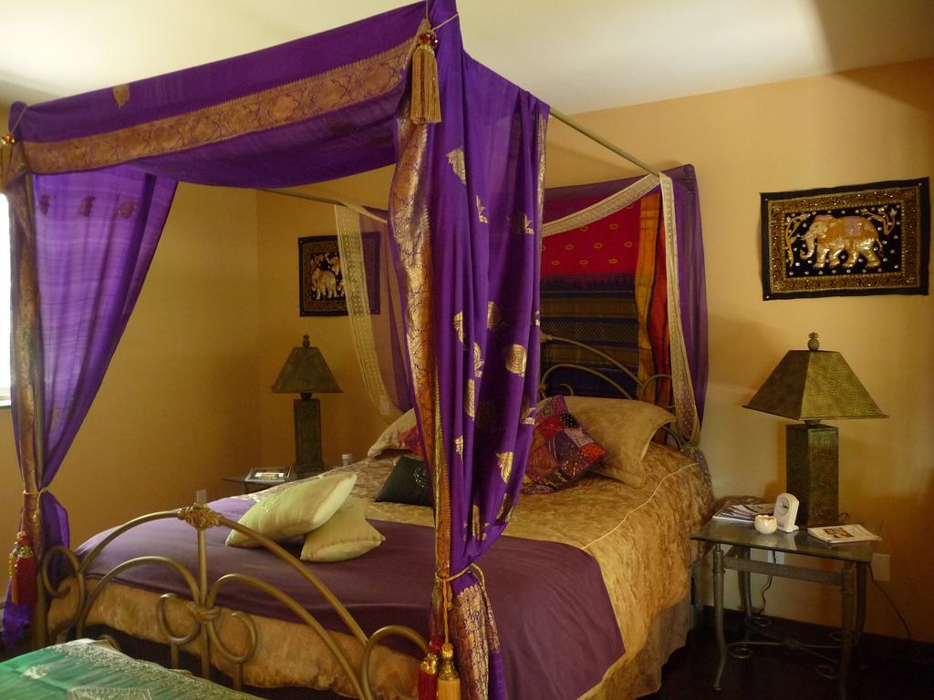 Davis Brook Retreat Bed and Breakfast Sechelt Buitenkant foto