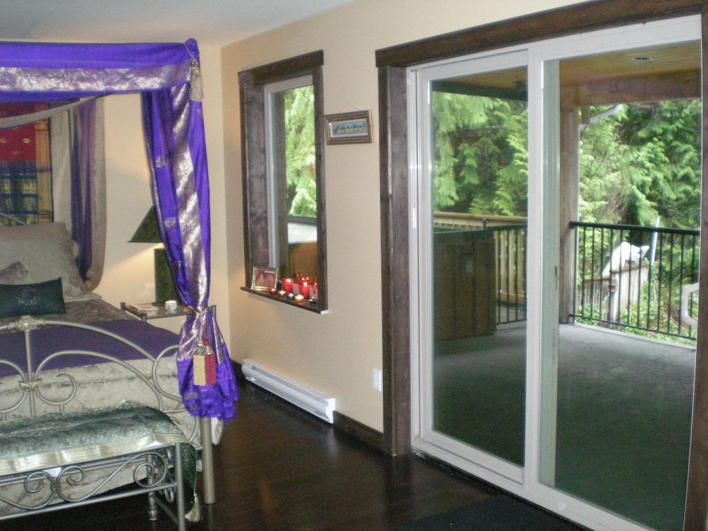 Davis Brook Retreat Bed and Breakfast Sechelt Kamer foto