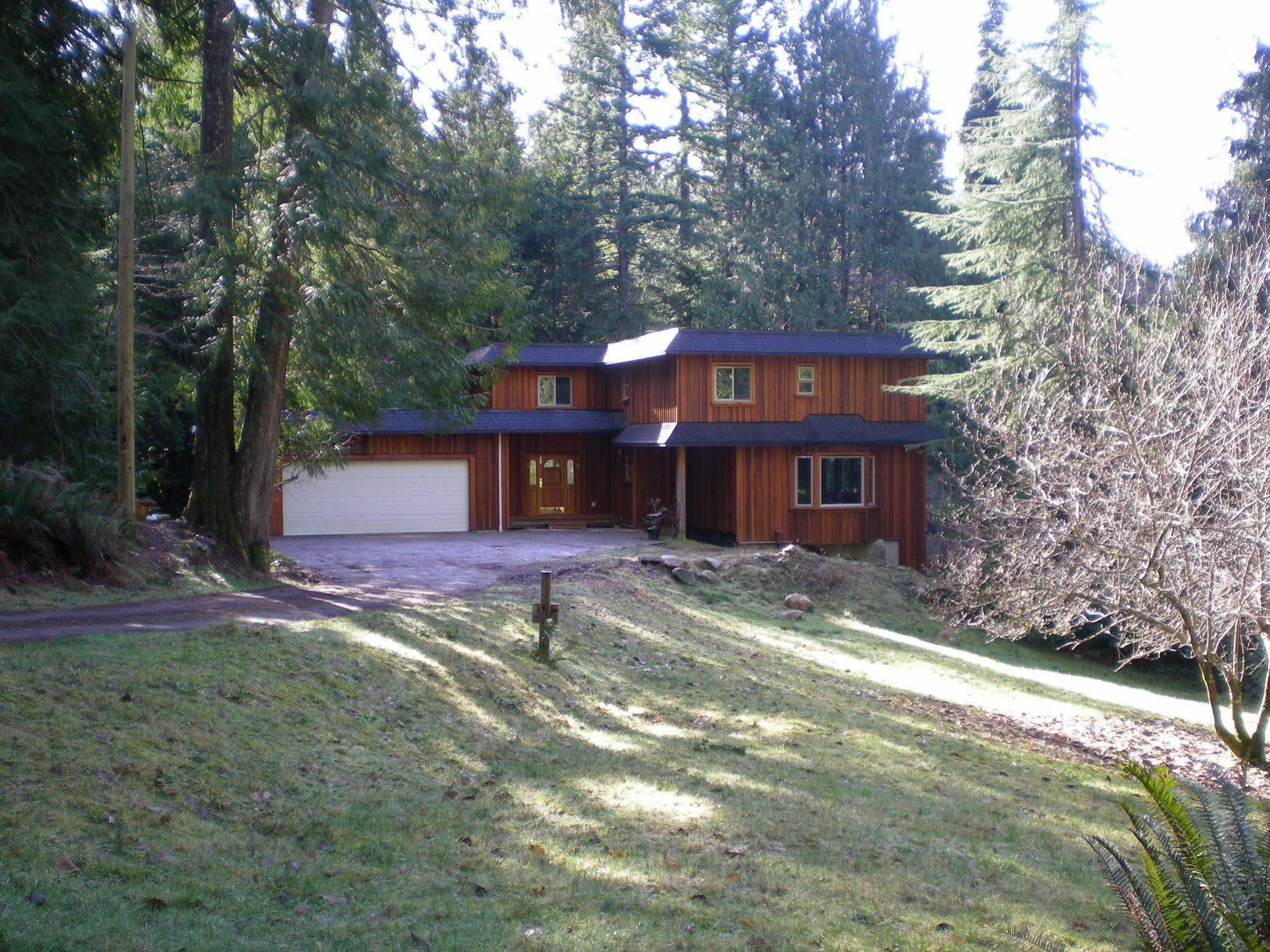 Davis Brook Retreat Bed and Breakfast Sechelt Buitenkant foto