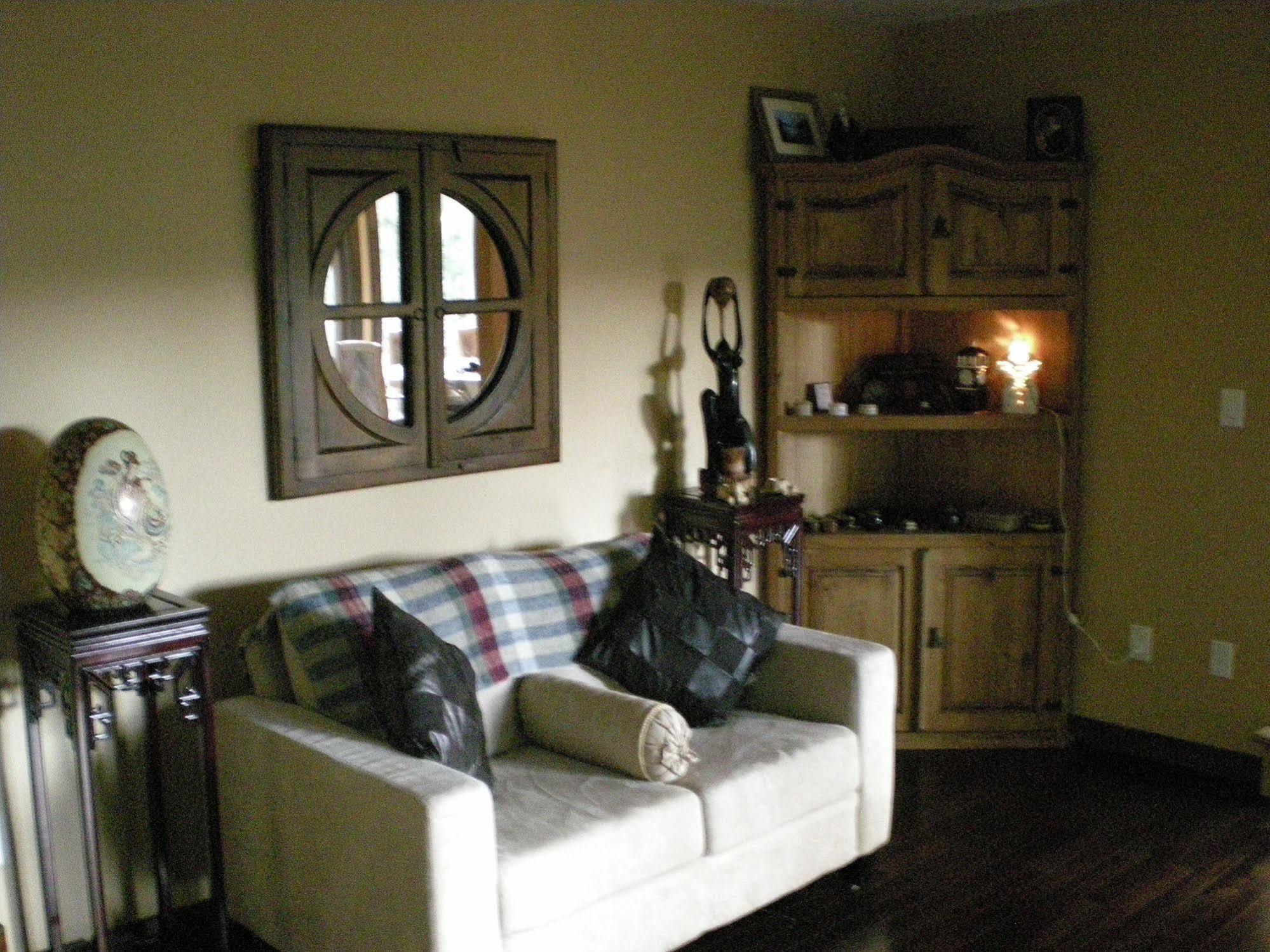 Davis Brook Retreat Bed and Breakfast Sechelt Buitenkant foto